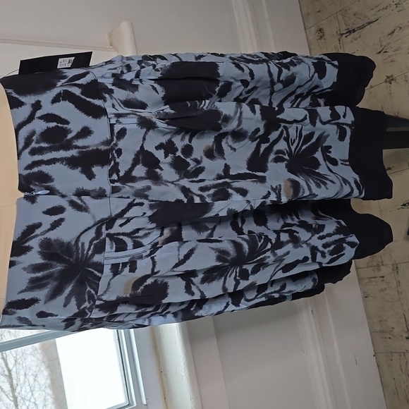 Skirt - Picture 3 of 5